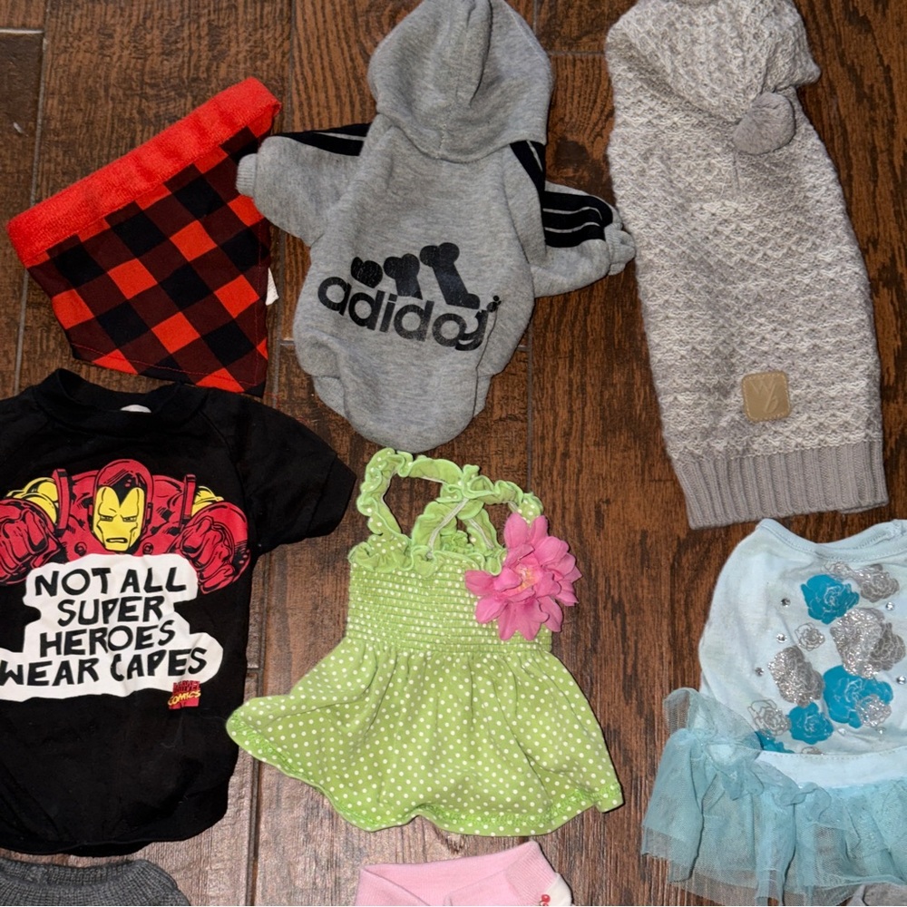 Assorted Pet Outfits - Picture 3 of 3